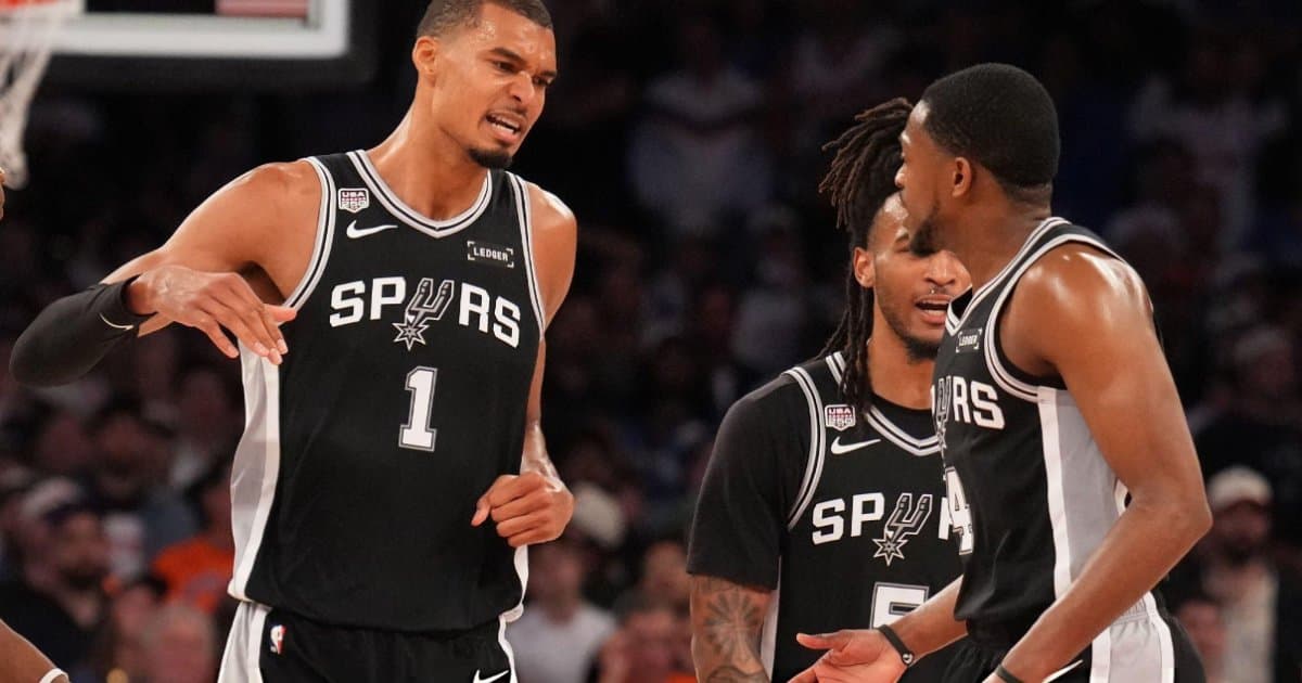 Wembanyama decide, Spurs vencem em Nova York e evitam 3 a 0